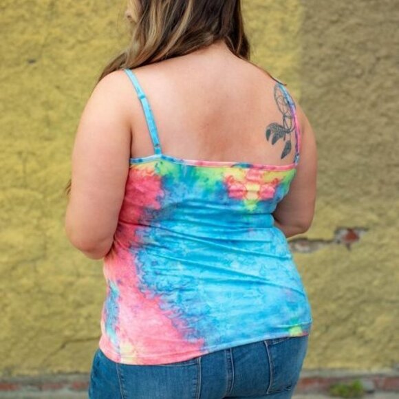 Tie Dye Cami with Adjustable Straps Size XL - Picture 4 of 6